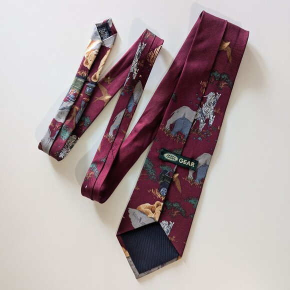 Vintage Land Rover Silk Tie - Made in USA - Picture 2 of 8